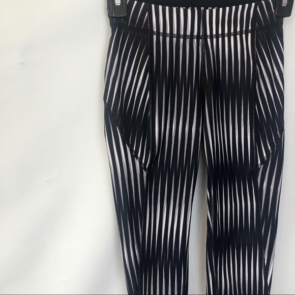 Ivy Park Kaleidoscope Leggings - Picture 5 of 8